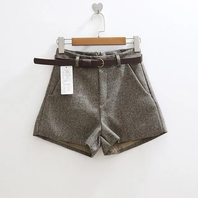 Elegant Shorts With Belt