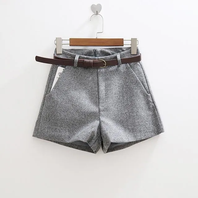 Elegant Shorts With Belt