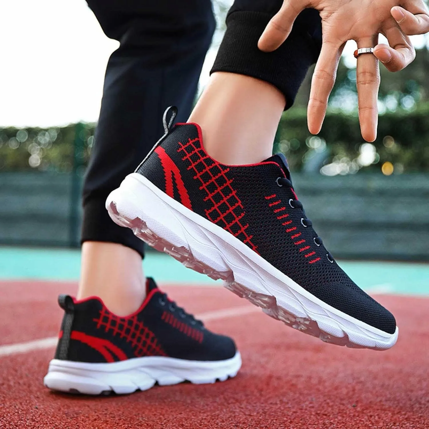 Lovers Fashion Mesh Breathable Flying Woven Sneakers for Men and Women Color Matching Casual Mens Fashion Sneaker Boots