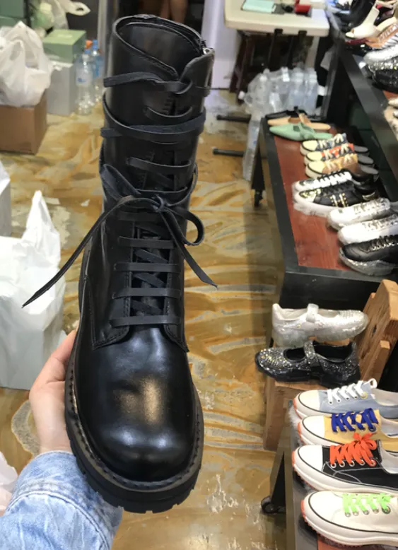 LUXE SEVEN DESIGN LACE UP HIKER BOOTS IN BLACK