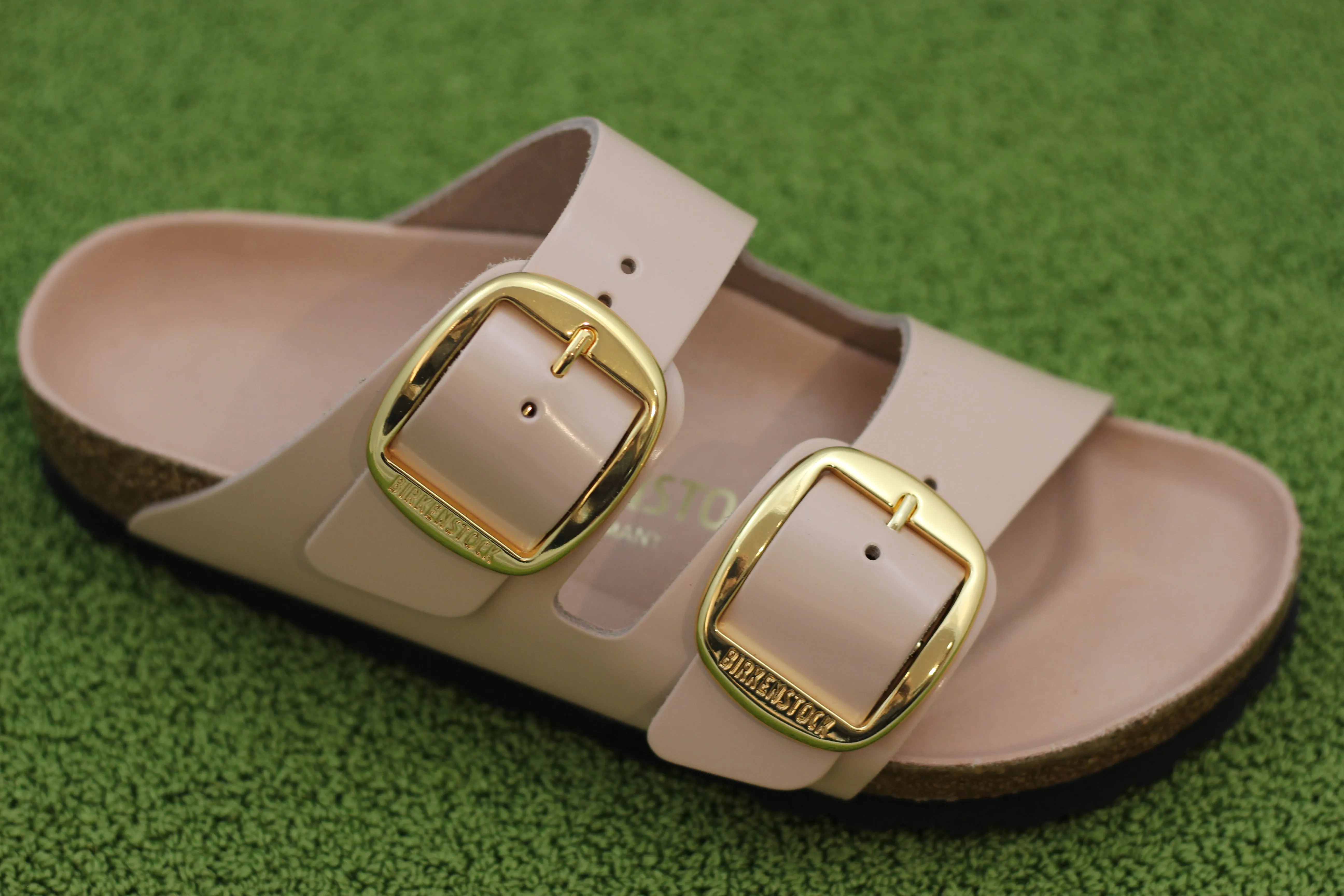 Women's Arizona Big Buckle Sandal - Beige Patent Leather